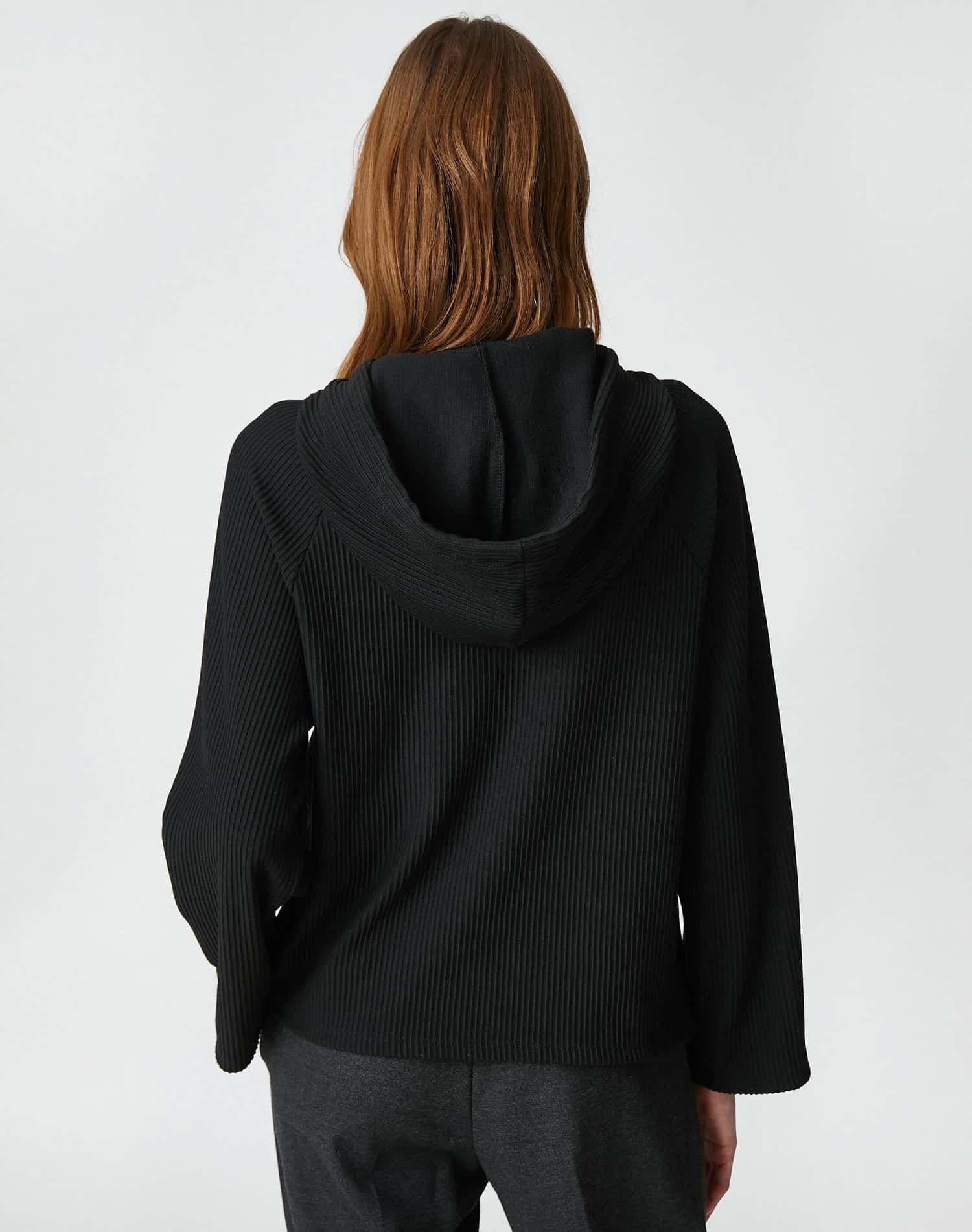Hooded Sweatshirt With Kangaroo Pocket - Bild 4